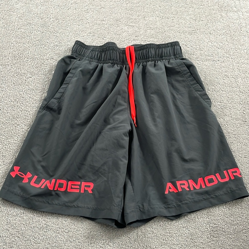 Under Armour Loose Fit Shorts